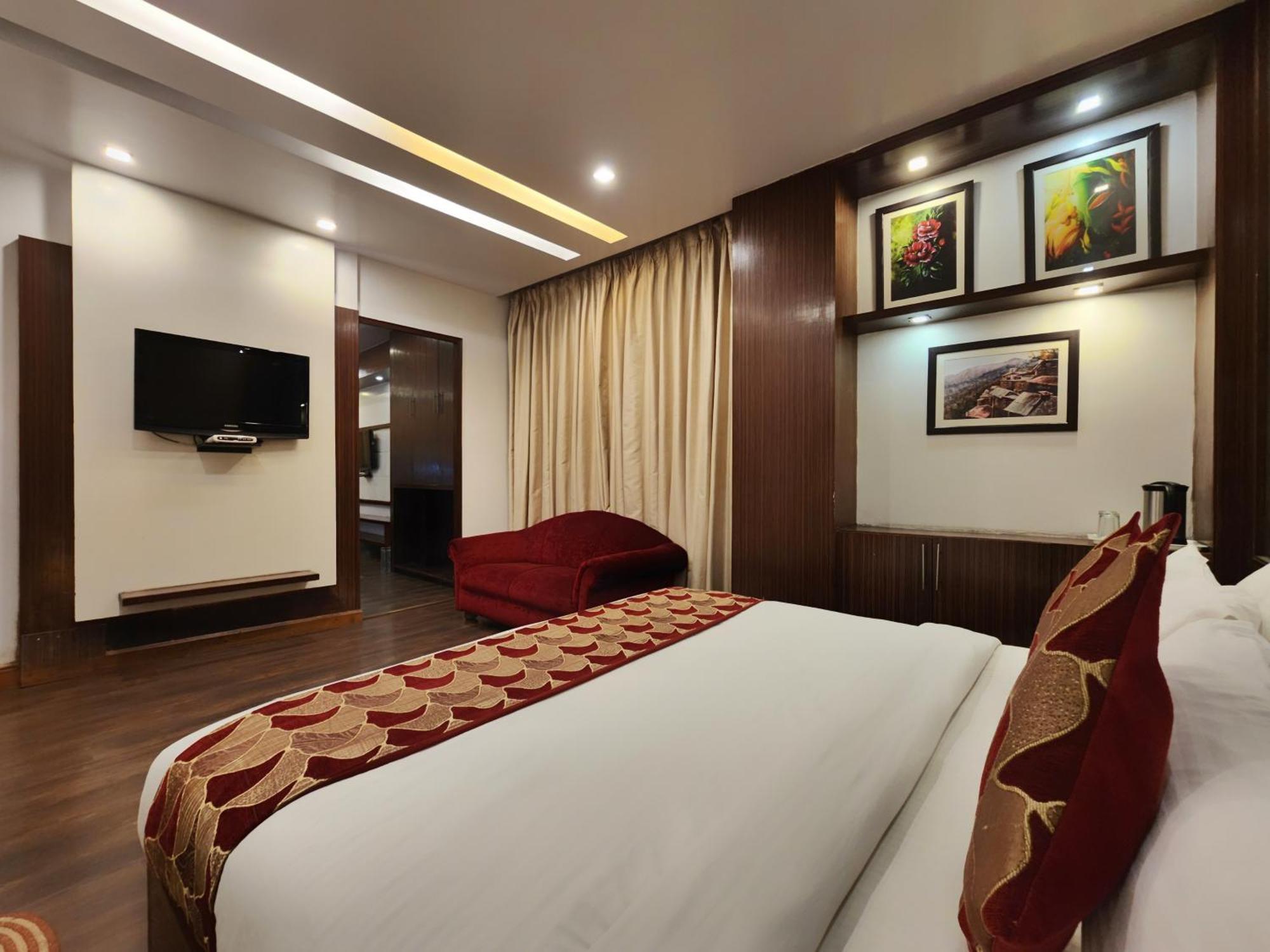 Hotel Surya Шімла Екстер'єр фото