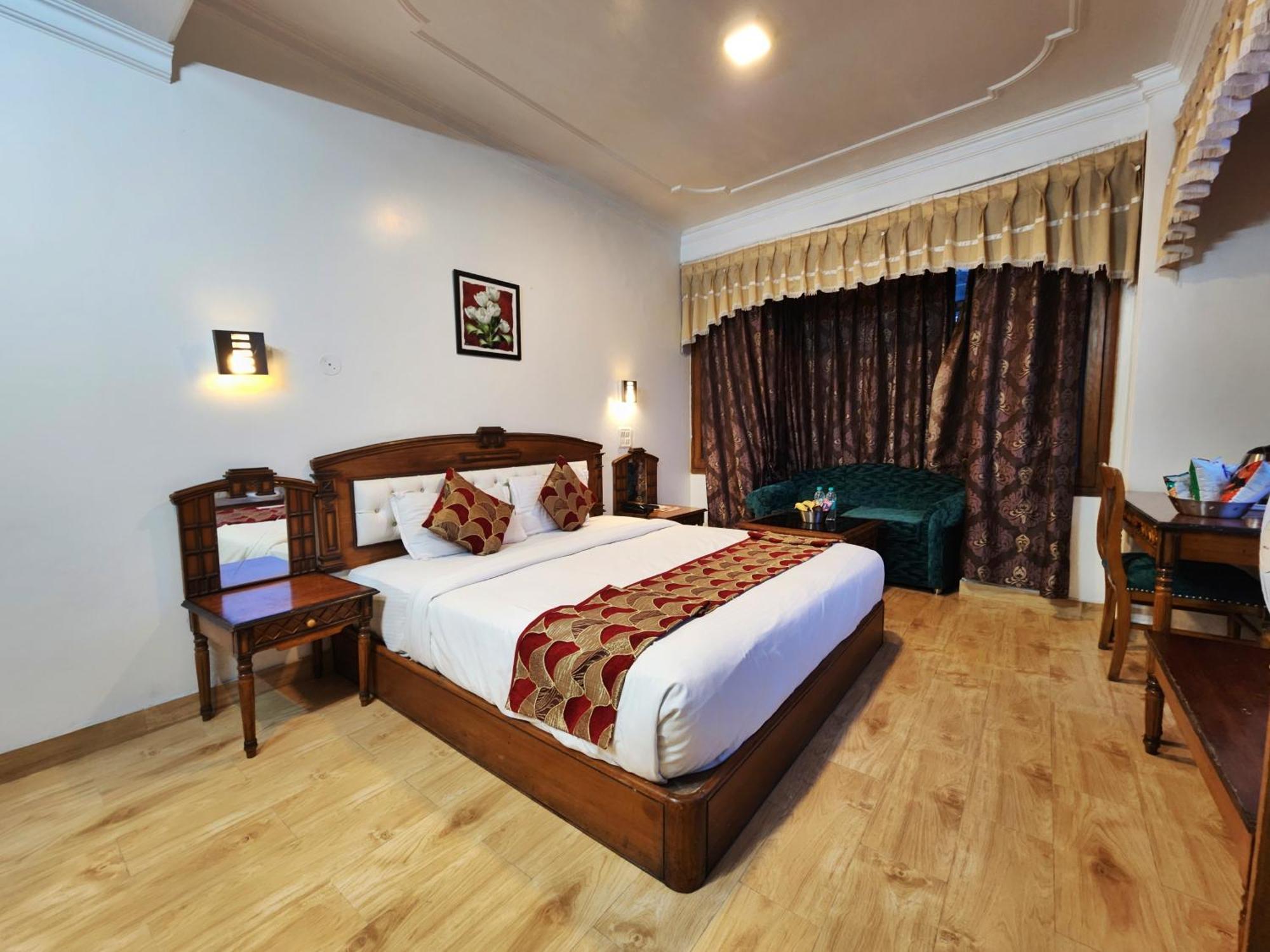 Hotel Surya Шімла Екстер'єр фото