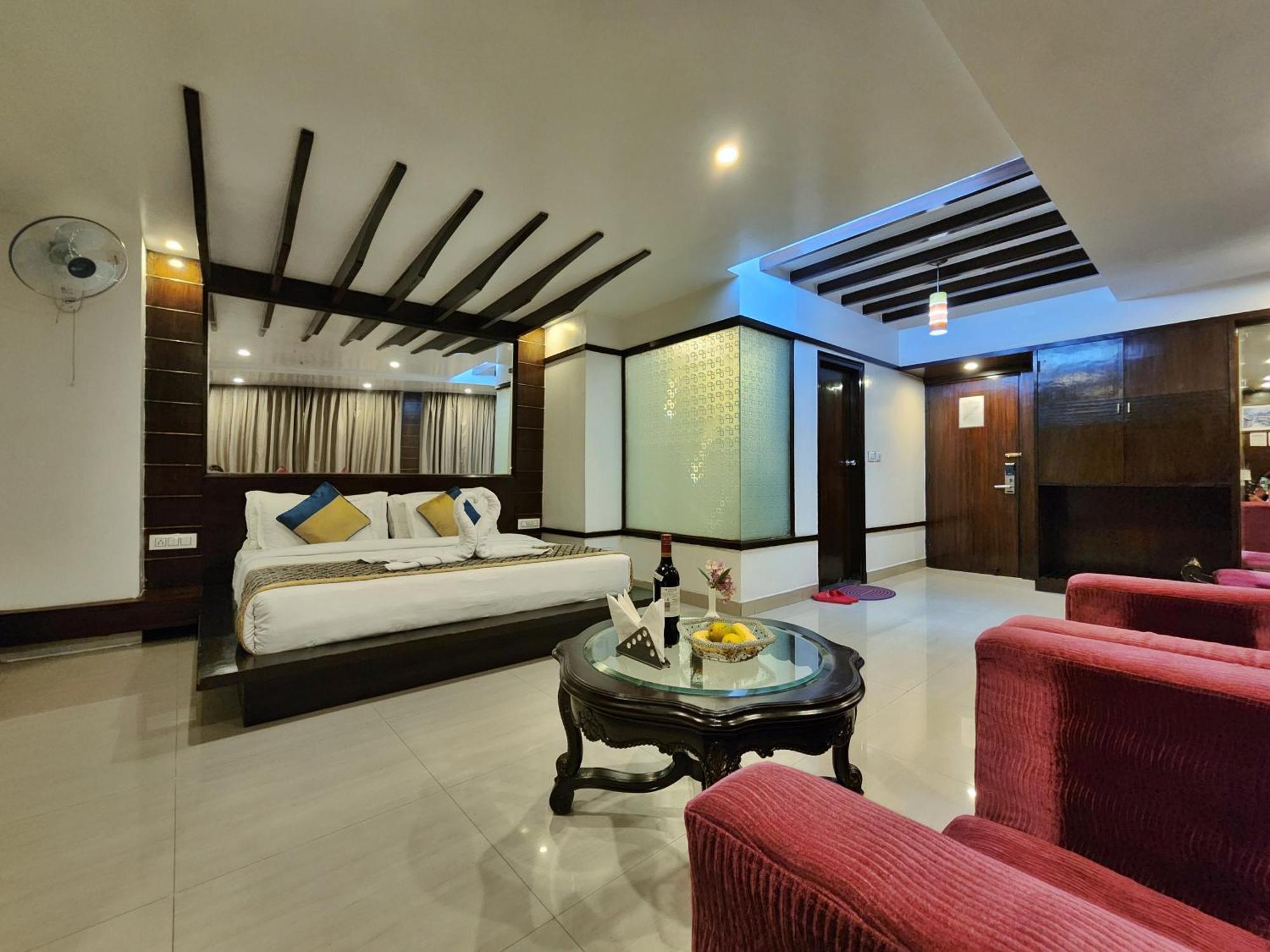 Hotel Surya Шімла Екстер'єр фото