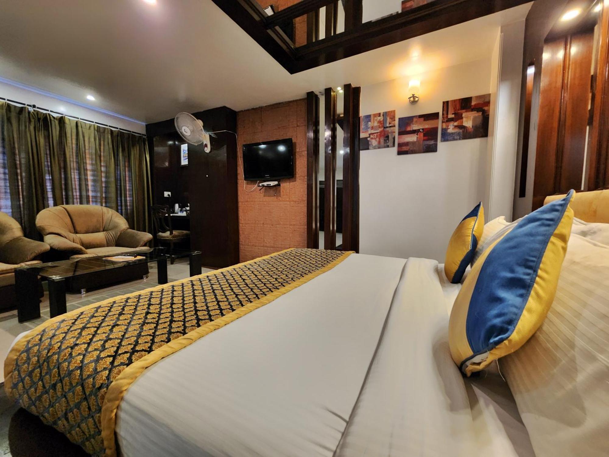 Hotel Surya Шімла Екстер'єр фото