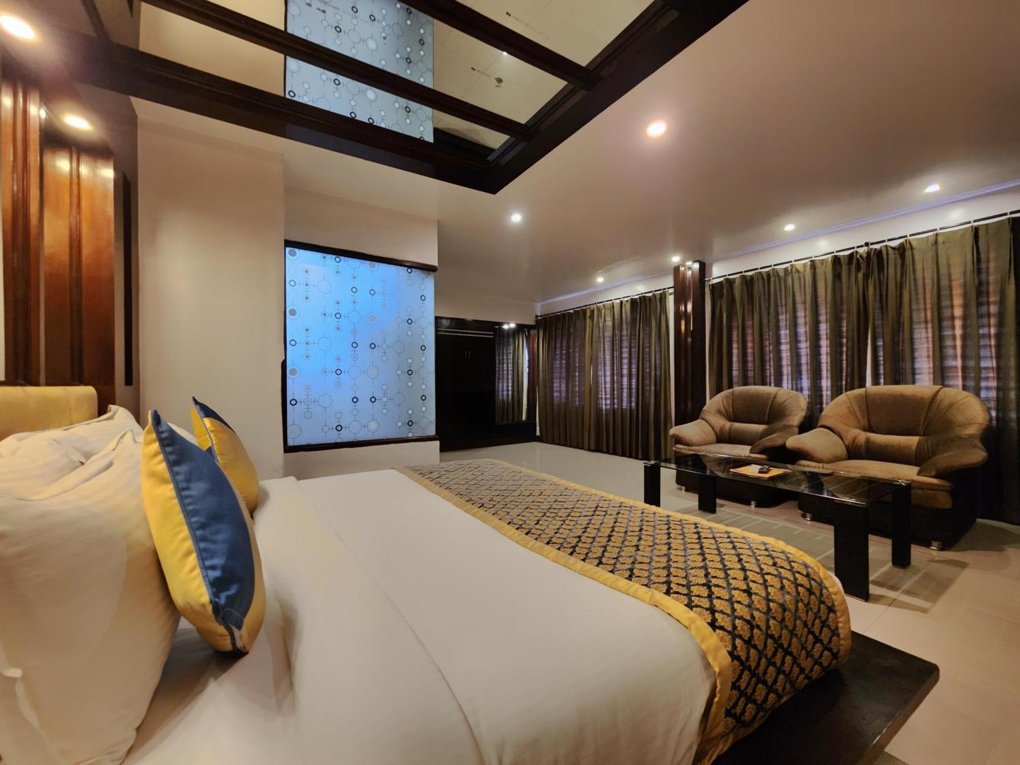 Hotel Surya Шімла Екстер'єр фото
